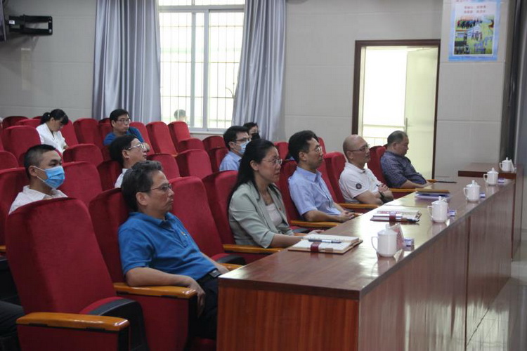 观看(2).jpg 观看(2).jpg